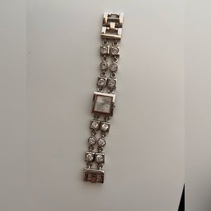 🔥SALE🔥Guess silver tone petite crystal watch